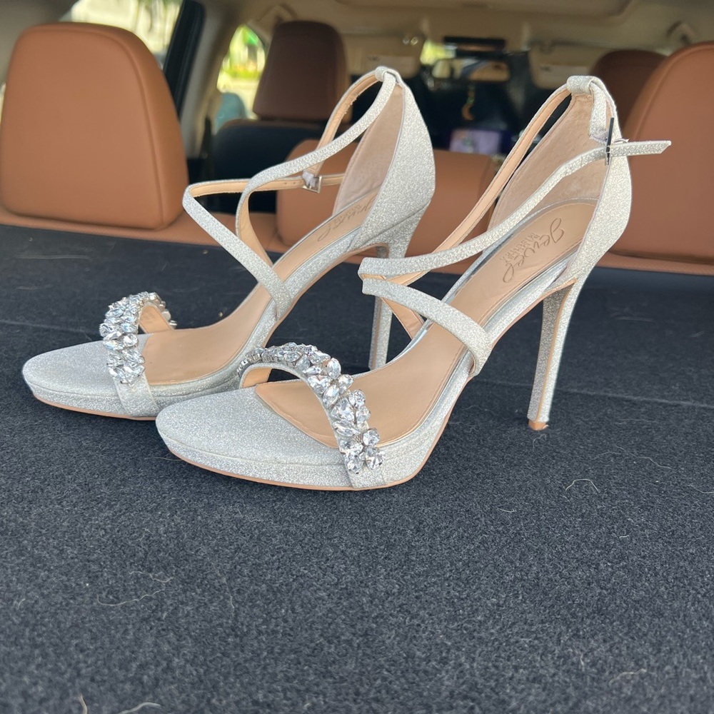 Shoes 8 - Picture 2 of 4